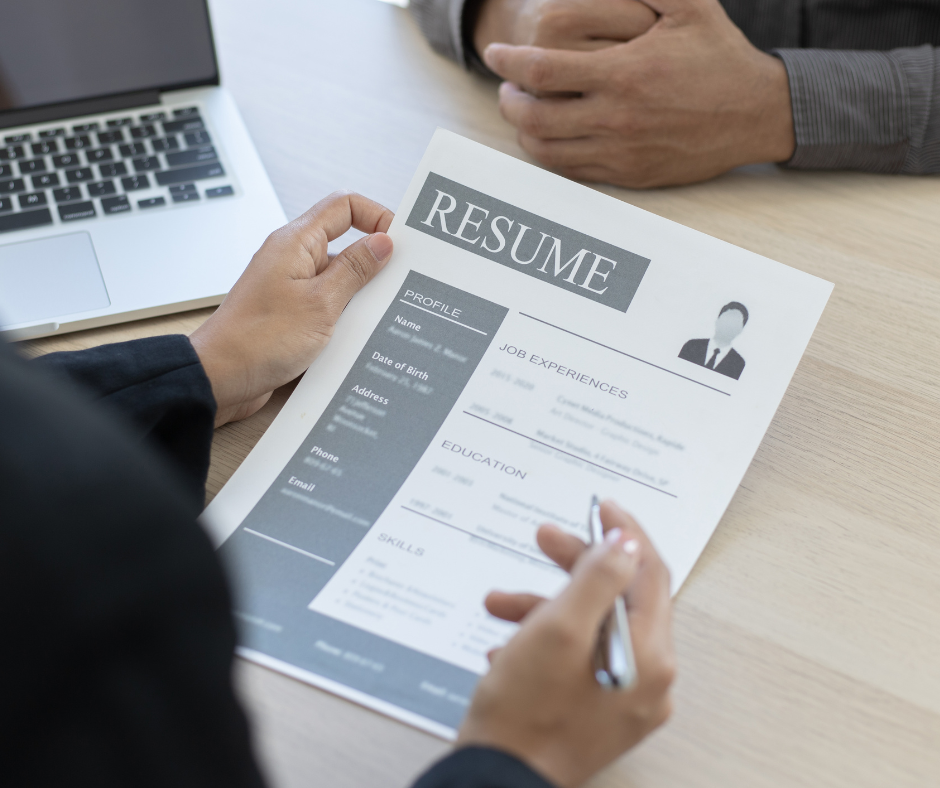 Post Jobs Hiring Near You in the USA for Free with Finderspage thumbnail